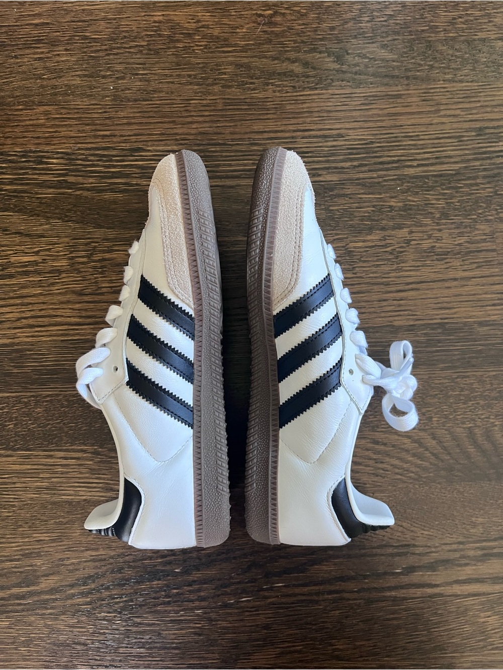 Adidas Classic Samba Sneakers - Picture 2 of 6